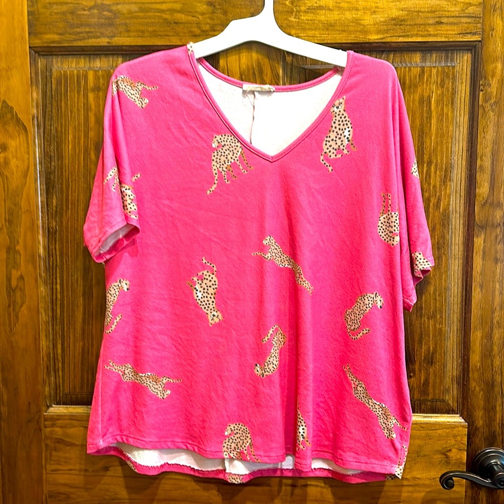🍁PINK tiger shirt 🍁